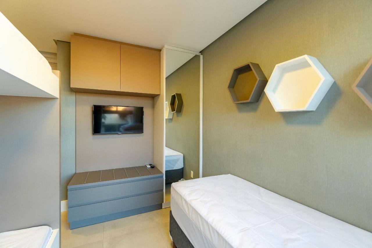 Porto Madero - Amplo Apartamento Em Condo Com Piscina บอมบินญัส ภายนอก รูปภาพ